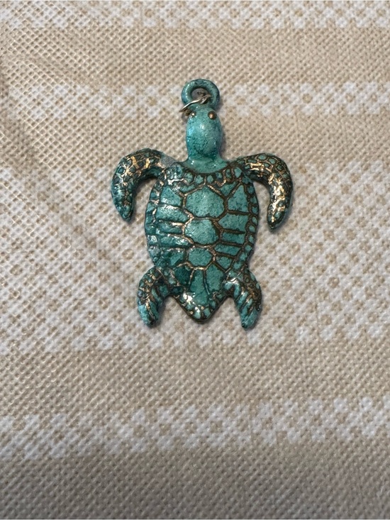 unknown Jewelry - Turtle Pendant Necklace